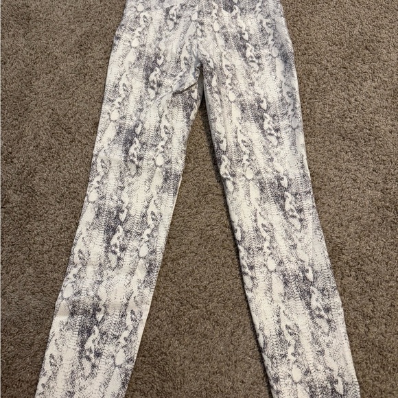 Leighton Animal Print Snake Skin Dress Pants Strech Small - Picture 3 of 3